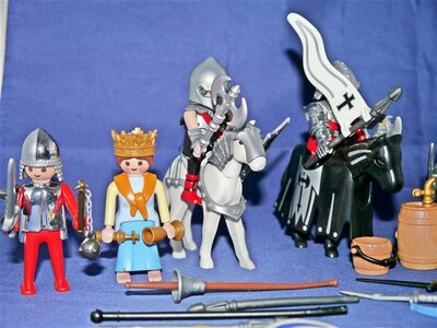 Playmobil Figuren Ritter mit Pferden und Ausrstung