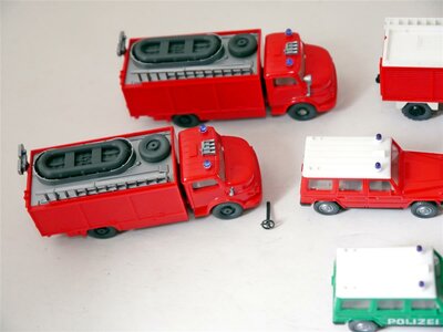 Wiking Feuerwehrfahrzeuge + Polizei 1:87