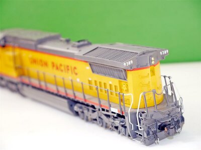 Overland UP DASH 8-40 CW H0 Diesellok OMI-5154 Union Pacific 9389