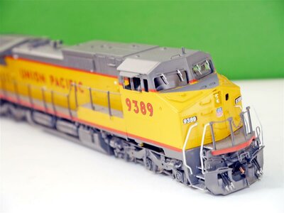 Overland UP DASH 8-40 CW H0 Diesellok OMI-5154 Union Pacific 9389