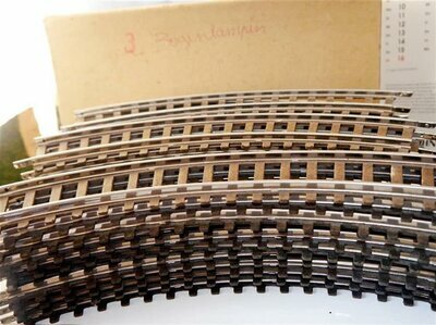 Fleischmann 601 gebogene Gleise Spur 0 (40 Stück)