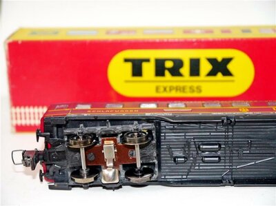 Trix Express 3383 H0 DSG Schlafwagen mit Licht
