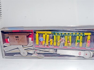 Merten 2462 Miniaturgolfplatz 1:87