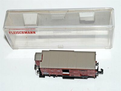 Fleischmann 8866 N gedeckter Güterwagen der KPEV