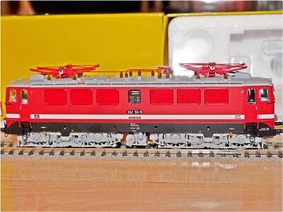Brawa 43006 H0 E-Lok E 42 Ep.IV der DR
