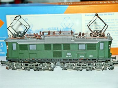 Roco 4130 H0 E-Lok BR 144 der DB
