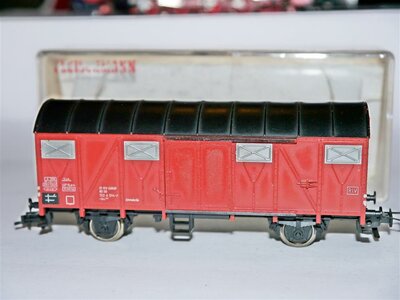 Fleischmann 5330 H0 gedeckter Güterwagen Grs 212 der DB