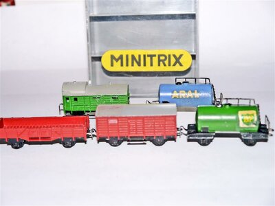 Minitrix N Güterwagen Konvolut - 5 Wagen aus Metall