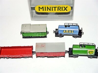 Minitrix N Güterwagen Konvolut - 5 Wagen aus Metall