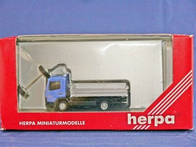 Herpa 144902 Kipper MAN F 2000 1:87