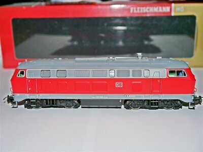 Fleischmann 424002 H0 Diesellok BR 225 Ep.IV der DB + DSS
