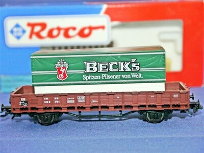 Roco 46031 H0 Rungenwagen - beladen mit Becks Container - der DB