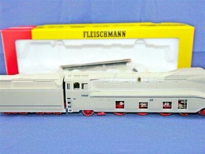 Fleischmann 4872 H0 Stromlinien-Dampflok BR 03 der DRG