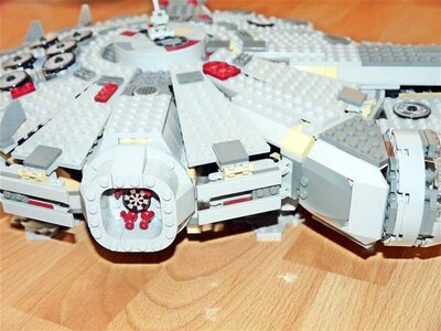 Lego Star Wars 4504 Millennium Falcon / rasender Falke