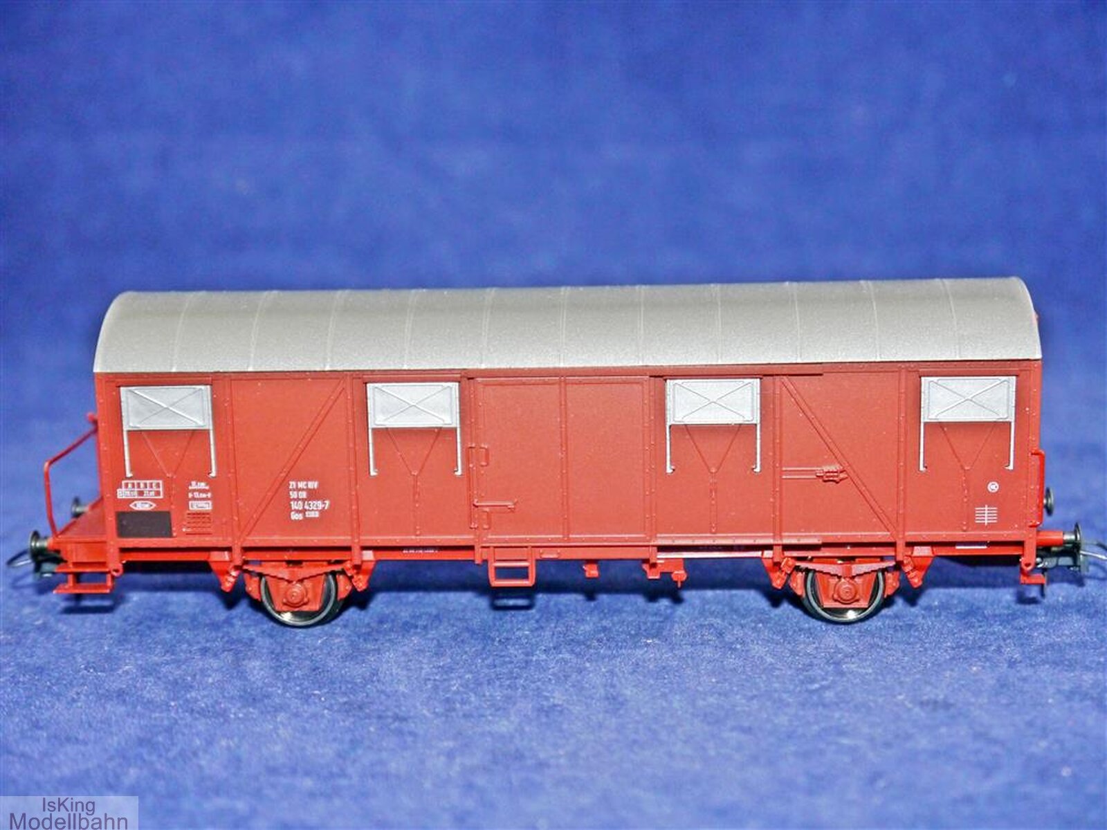 Roco 47266 H0 gedeckter Güterwagen Gos der DR