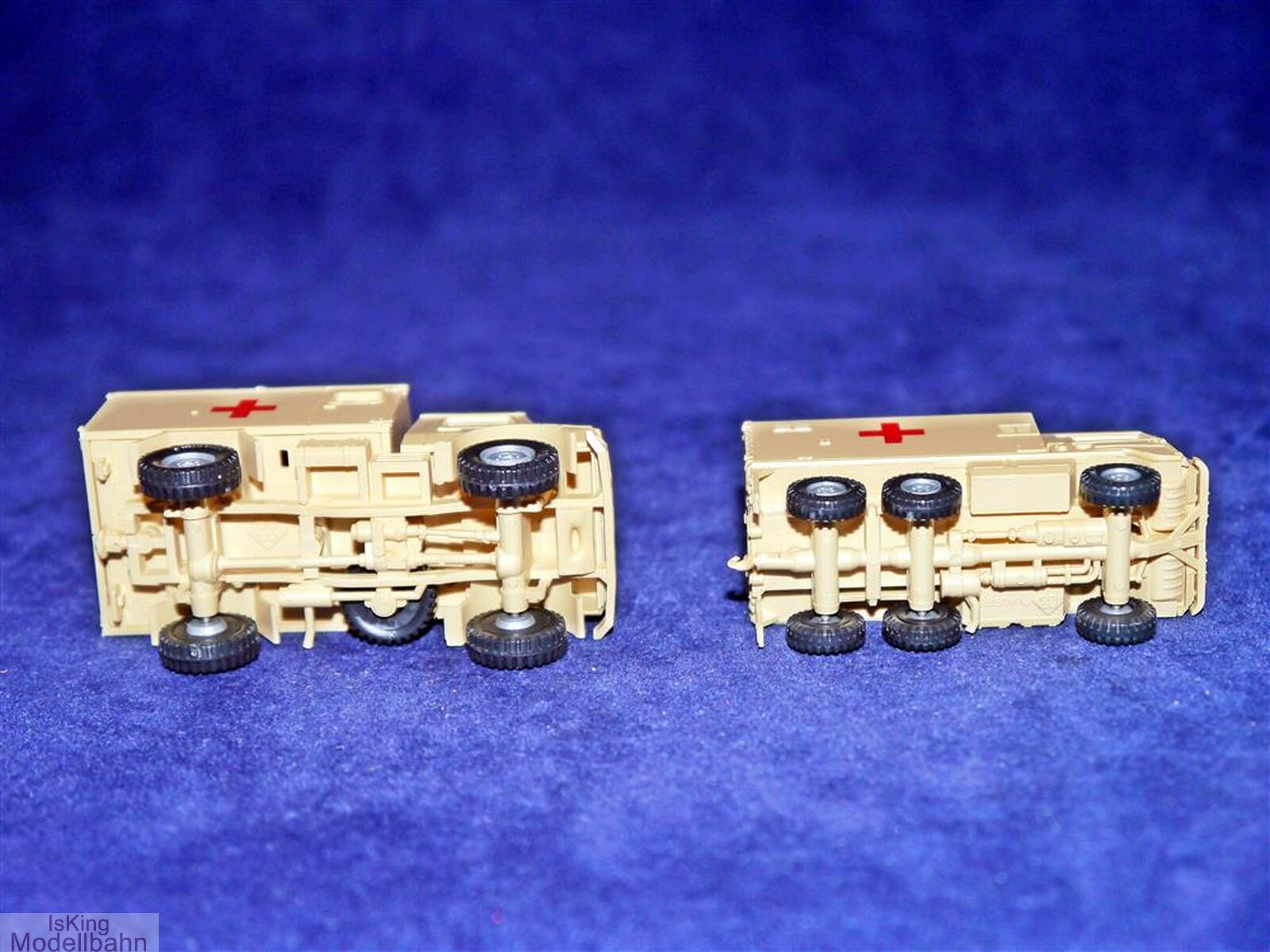 Roco MB Unimog + Steyr Pinzgauer Rotes Kreuz 1:87