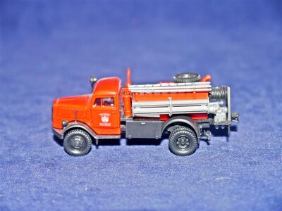 Roco Opel Blitz Feuerwehr Tankwagen 1:87