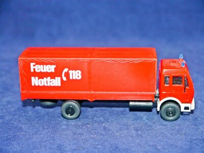 Preiser MB LKW Feuerwehr Notfall 118 1:87