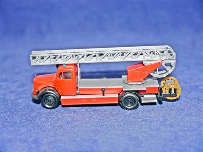 Brekina MB L311 Feuerwehr Leiterwagen 1:87