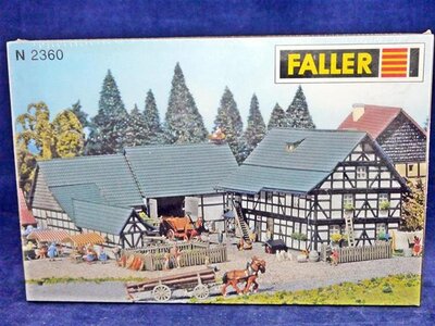 Faller 2360 / 232360 N Dreiseit-Hof Farm