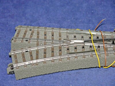 Mrklin 24611 H0 C-Gleis Weiche links Digital + Weichenlaterne