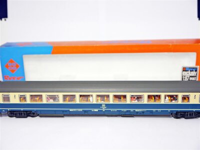 Roco 54235A H0 Schnellzugwagen Bpmz291 2.Kl. der DB mit Licht