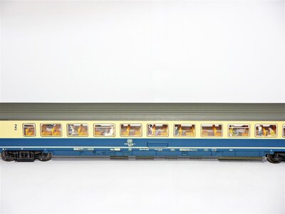 Roco 54235A H0 Schnellzugwagen Bpmz291 2.Kl. der DB mit Licht