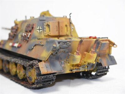 Tamiya Modell Tiger Panzer mit Metallketten und Besatzung lackiert 1:35