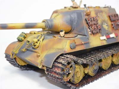 Tamiya Modell Tiger Panzer mit Metallketten und Besatzung lackiert 1:35