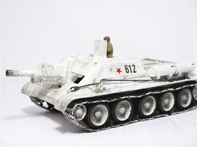 Tamiya 25111 Russischer Panzer SU-122 mit Metallketten u. lackiert 1:35