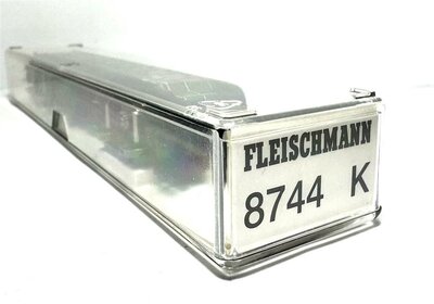 Fleischmann N 8744 K Schnellzug-Liegewagen Bc4e der DR
