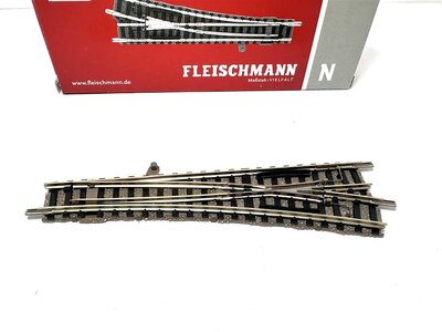 Fleischmann 9179 N Weiche rechts mit Herzstck 111 mm