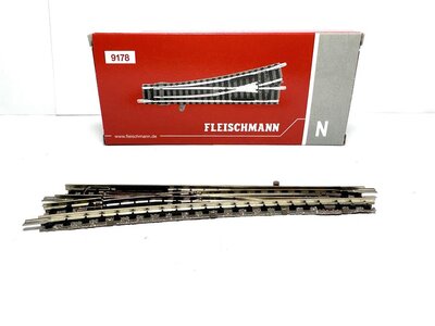 Fleischmann 9178 N Weiche links mit Herzstck 111 mm