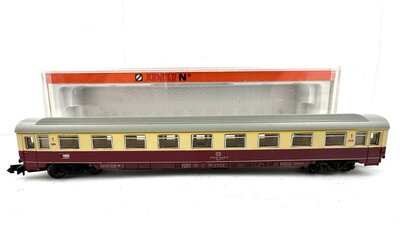 Arnold 3771 N TEE Abteilwagen Avmz107 der DB mit Licht