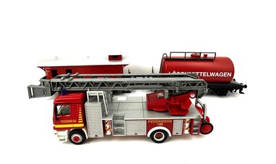 Mrklin H0 Feuerwehr Lschmittelwagen, Gepckwagen Leiterwagen