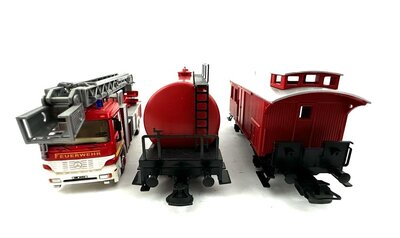 Mrklin H0 Feuerwehr Lschmittelwagen, Gepckwagen Leiterwagen