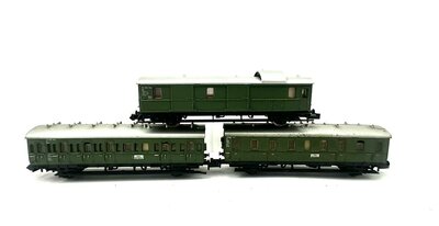 Minitrix 3058 + 3059 + 3060 N Abteilwagen + Gepckwagen der DRG