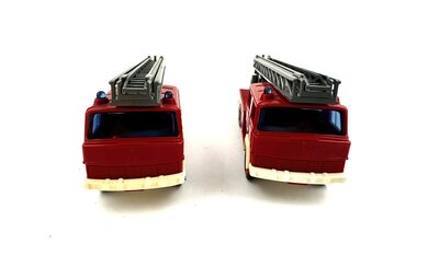 Wiking Magirus Feuerwehr Leiterwagen 2 Stck 1:87