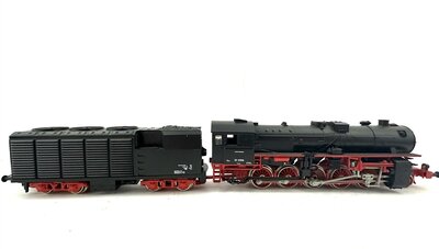 Piko Dampflok BR 52 der DR mit Kondenstender Ep.III der DR