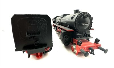 Piko Dampflok BR 52 der DR mit Kondenstender Ep.III der DR