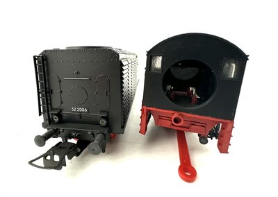 Piko Dampflok BR 52 der DR mit Kondenstender Ep.III der DR