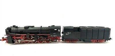Piko Dampflok BR 52 der DR mit Kondenstender Ep.III der DR