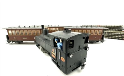 Liliput 7011 H0e Zillertalbahn Schmalspur Dampflok mit 7 Wagen