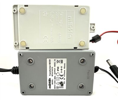 Mrklin 66191 H0 Digital Trafo 18 VA + Fahrregler