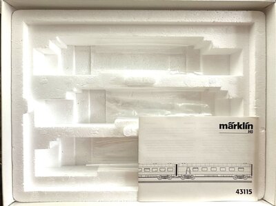 Mrklin 43115 H0 Schnellzugwagen-Set zum Dieseltriebzug VT 11.5