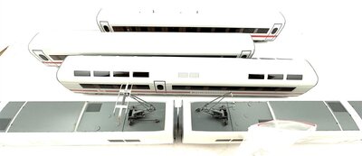 Mrklin 37703 H0 Triebwagenzug ICE 1 BR 401 der DB-AG mfx digital
