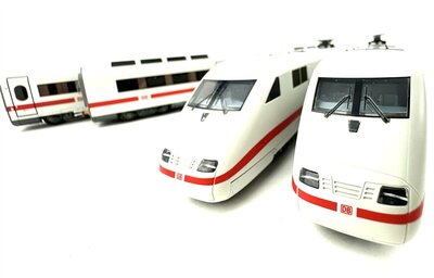 Mrklin 37703 H0 Triebwagenzug ICE 1 BR 401 der DB-AG mfx digital