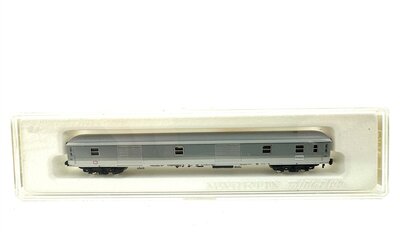 Mrklin 8757 Schnellzug-Gepckwagen der DB in Spur Z