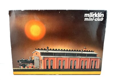 Mrklin 8981 Lokschuppen mit Trschlievorrichtung Spur Z
