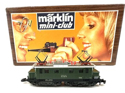 Mrklin 8811 Elektrolok BR 144 Ep.III der DB in Spur Z